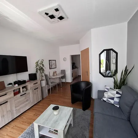 Ferienwohnung Mit Terrasse Im Zschopauer Herzen Апартаменты *